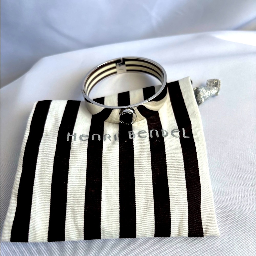 Henri Bendel Silver Bracelet Bangle perfect condition w bag